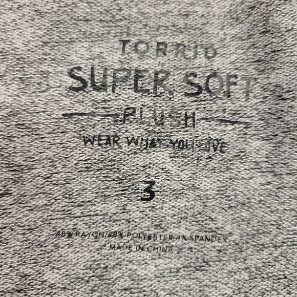 Torrid Raglan Brushed Fleece Tunic 3X - Picture 2 of 3